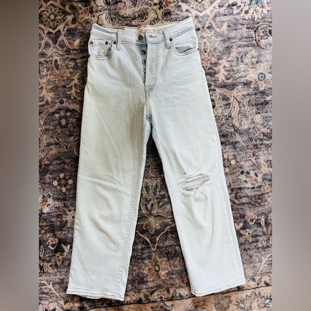 Levi’s Ribcage Straight Ankle Jeans, size 26